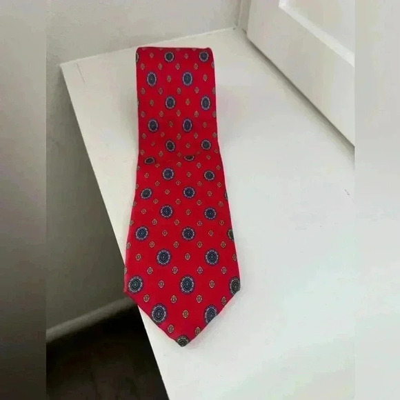 Christian Dior Other - Christian Dior Men’s OS Red 100% Silk Neck Tie Vintage Blue Floral Accent